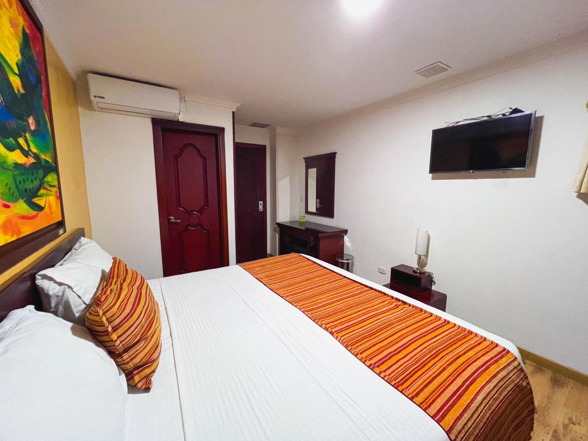 Hotel Luxor بيريرا المظهر الخارجي الصورة